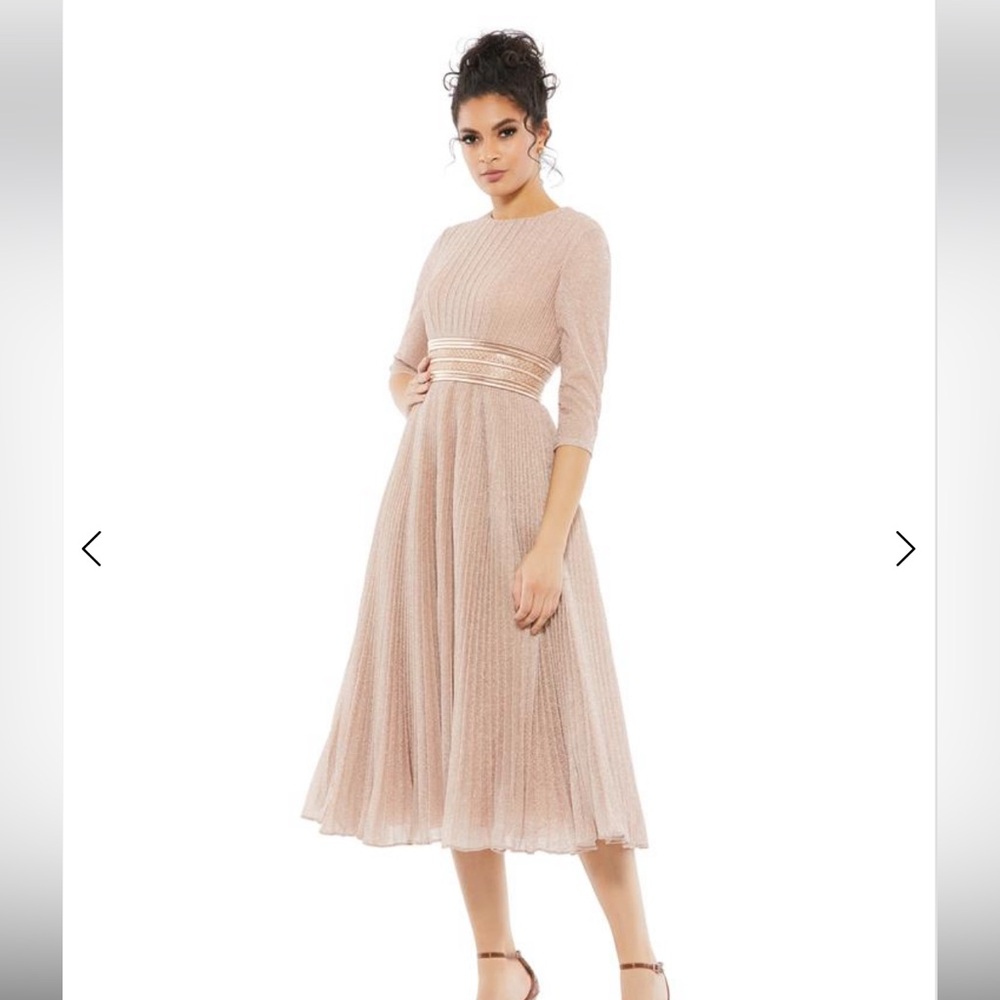 MAC DUGGAL COCKTAIL DRESS